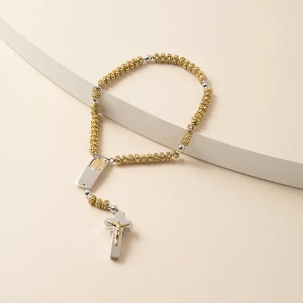 Rosenkranz Rosalet mit Goldperlen und Kristallbesatz.