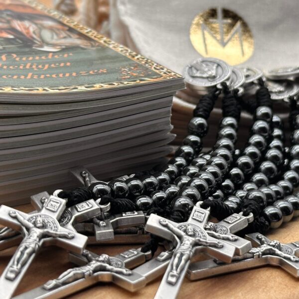 10 Stück 10er Rosenkränze mit Hämatit-Perlenen mit Rosenkranz Heft das wunder des heiligen Rosenkranzes und Beutel