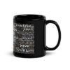 Schwarze Tasse mit dem Namen Jesus auf allen Sprachen der Welt - Henkel nach rechts
