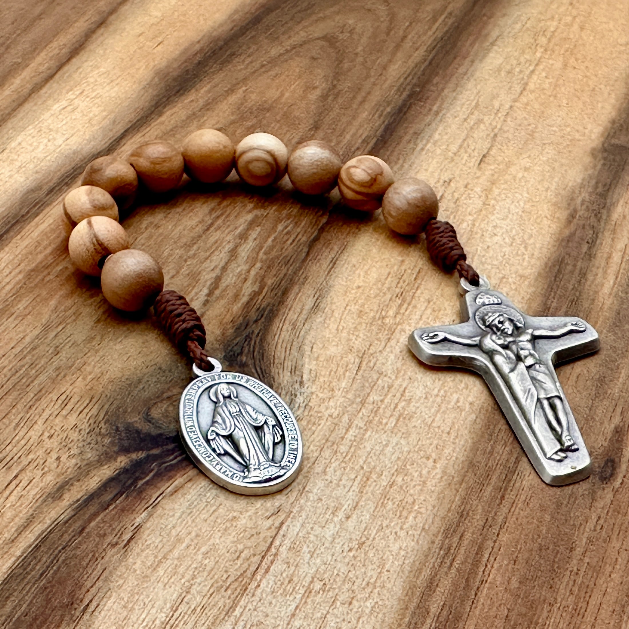10er Rosenkranz Olivenholz offen mit Schönstattkreuz und wundertätiger Medaille