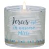 Glaswindlicht zur Erstkommunion mit Spruch Jesus ist in unserer Mitte – helles Design mit bunter Bordüre