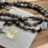 Medjugorje-Mittelstück des Hiobstränen-Rosenkranzes mit Geschenkbeutel