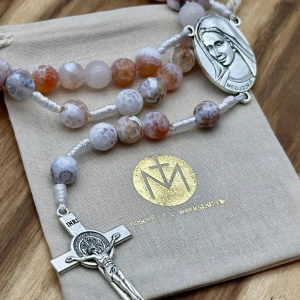 Medjugorje-Mittelstück des Feuerachat-Rosenkranzes mit Geschenkbeutel