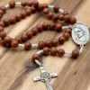 Rosenkranz Medjugorje Goldfluss in schräger Gesamtansicht mit Madonna von Medjugorje