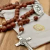 Rosenkranz Medjugorje Goldfluss mit Geschenkbeutel der Rosenkranz Werkstatt