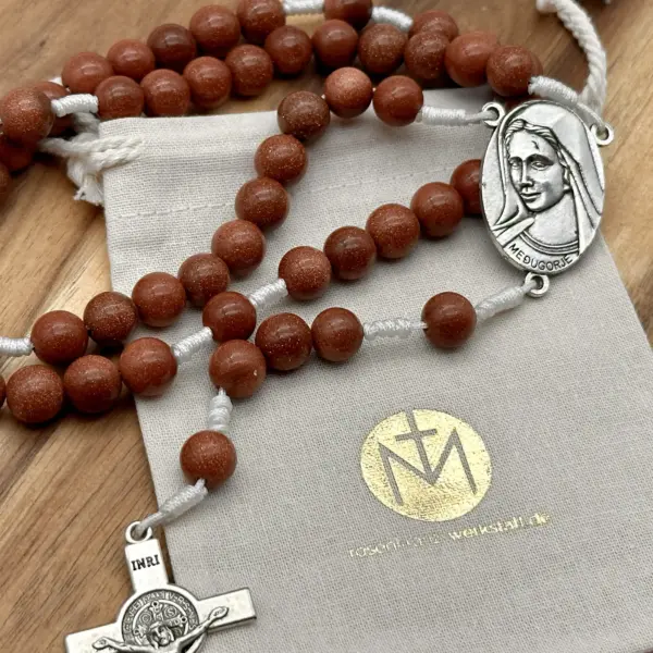 Mittelstück Madonna von Medjugorje des Goldfluss-Rosenkranzes mit Geschenkbeutel